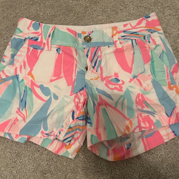 Lilly shorts - Picture 1 of 2
